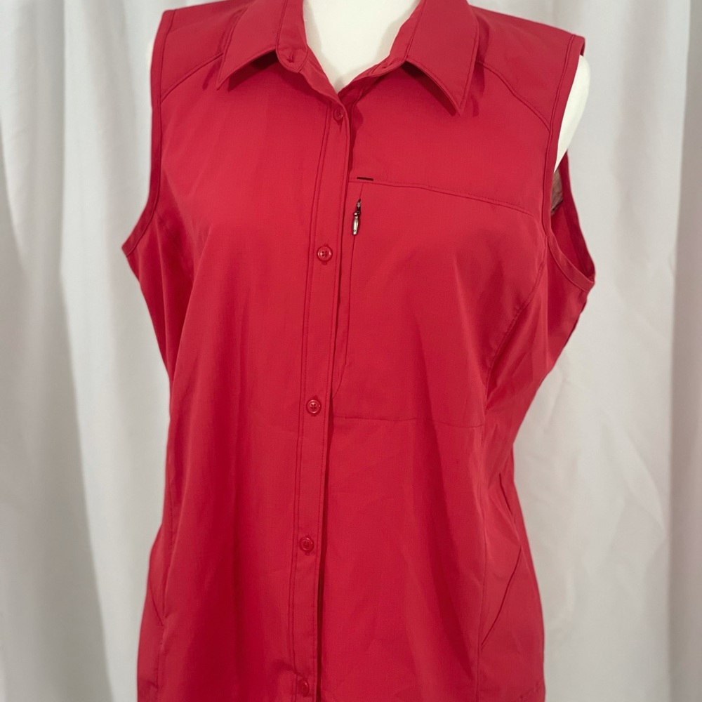 Columbia Tamiami sleeveless button omni red shirt